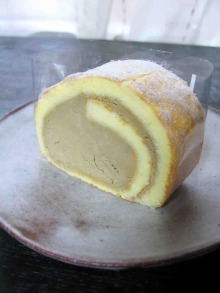 "ロールケーキ04